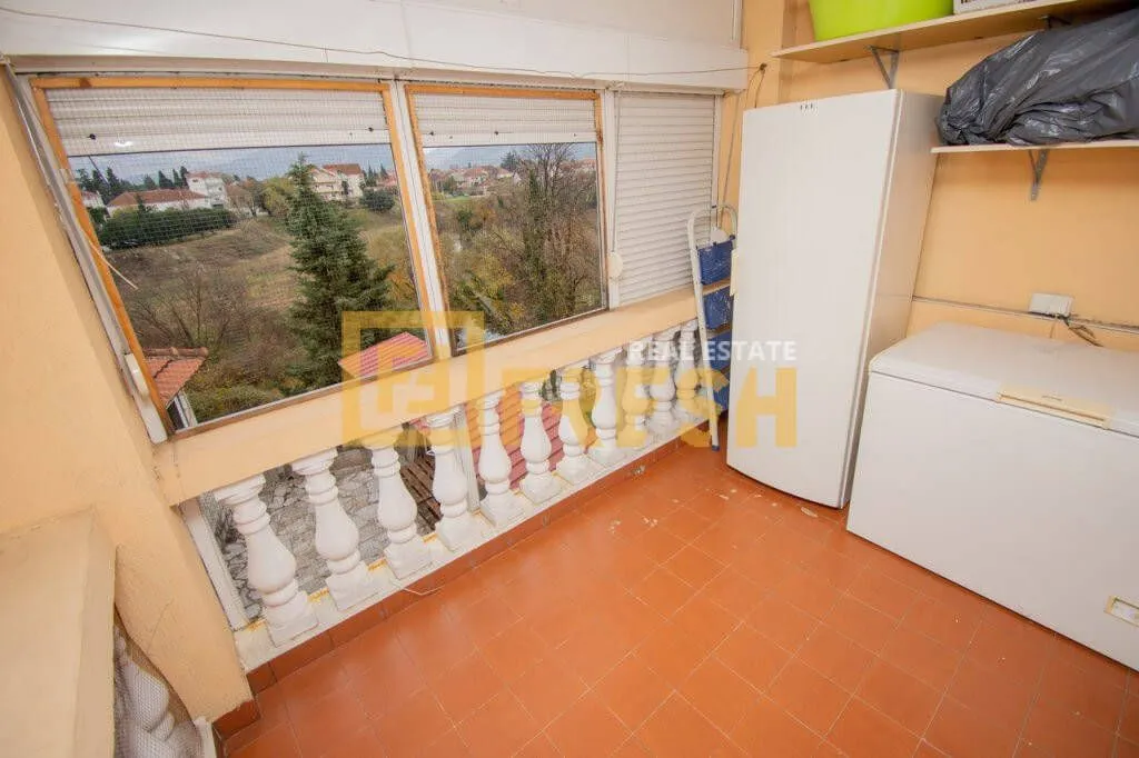 Rent, house, 200m², Konik, Podgorica
