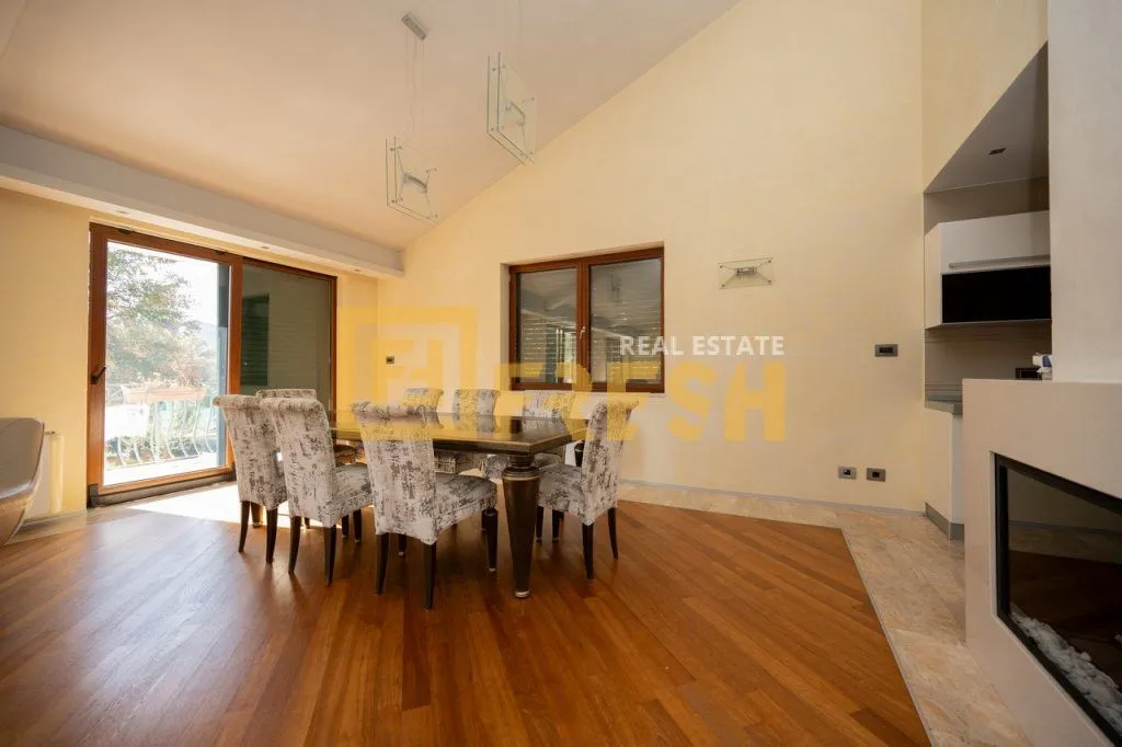 Rent, house, 380m², Mareza, Podgorica