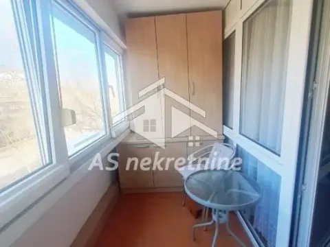 Izdavanje, trosoban stan, 70m², Novi Beograd Blok 33, Novi Beograd Sve Podlokacije - image 12