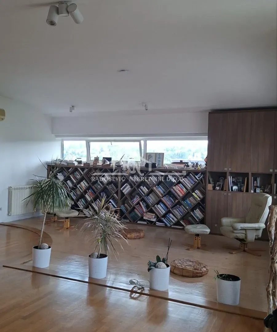 Sale, four bedroom apartment, 127m², Autokomanda, Voždovac Sve Podlokacije