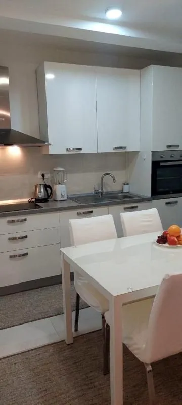 Izdavanje, jednosoban stan, 45m², Bar, Crna Gora
