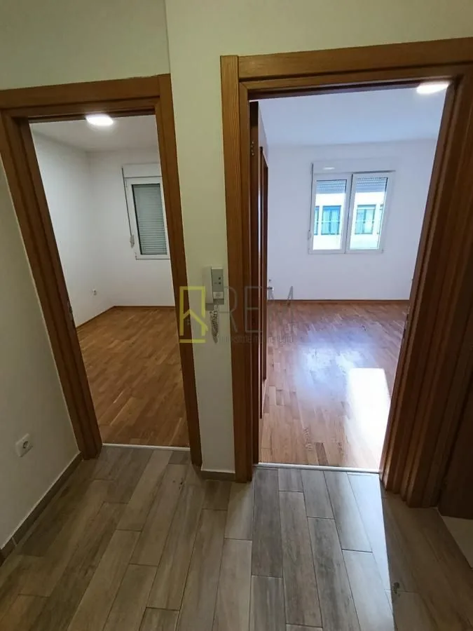 Prodaja, jednosoban stan, 43m², Blok 9, Podgorica