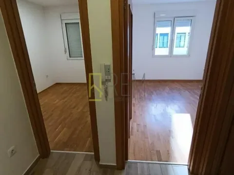 Prodaja, jednosoban stan, 43m², Blok 9, Podgorica - image 6