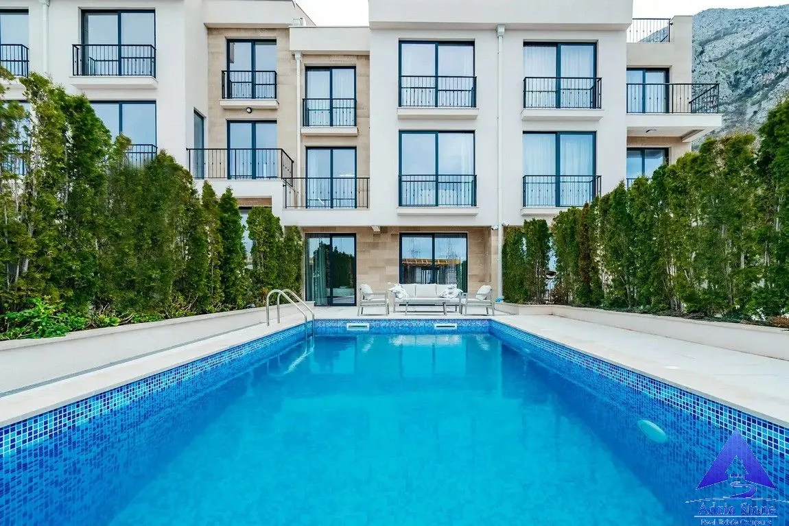 Sale, house, 220m², Reževići, Budva
