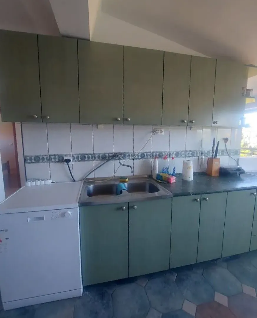 Izdavanje, trosoban stan, 86m², Centar, Nikšić