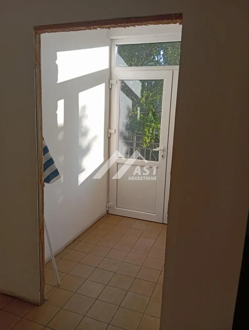 Rent, office space, 50m², Klisa, Novi Sad Sve Podlokacije
