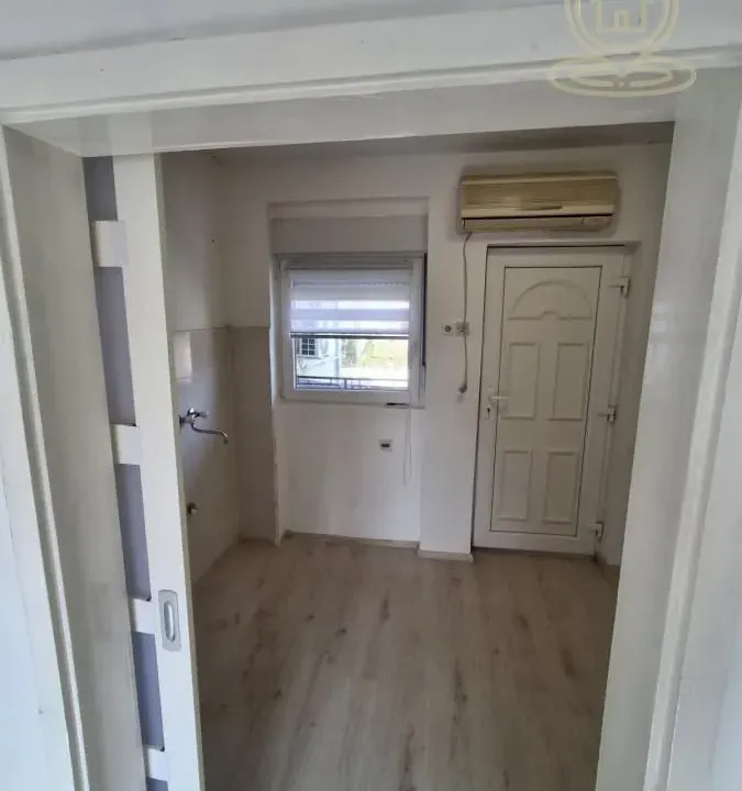 Prodaja, jednosoban stan, 28m², Podbara, Novi Sad Sve Podlokacije