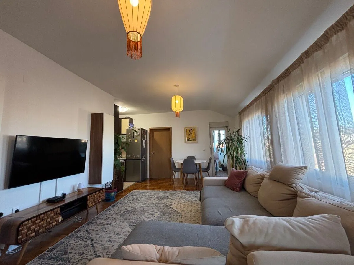Prodaja, dvosoban stan, 61m², Tološi, Podgorica