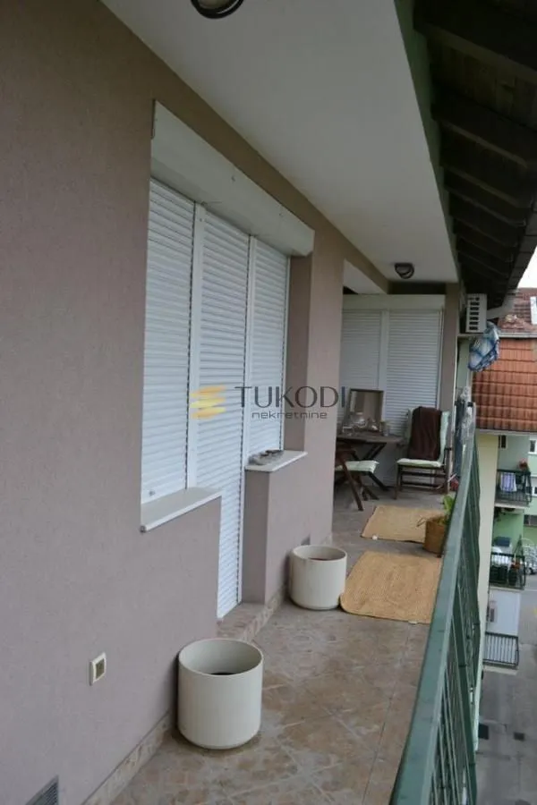 Prodaja, četvorosoban stan, 130m², Grbavica, Novi Sad Sve Podlokacije