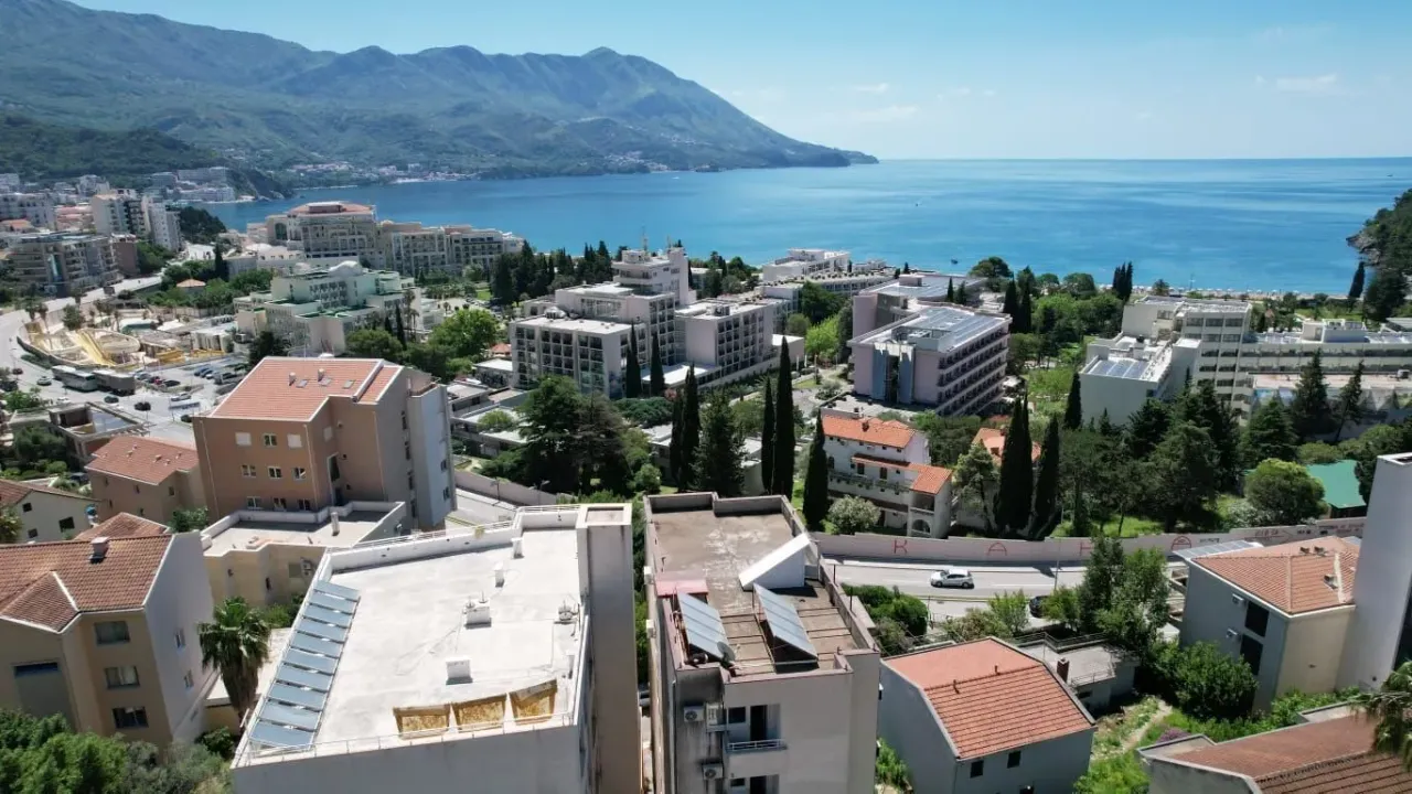 Sale, house, 1000m², Bečići, Budva