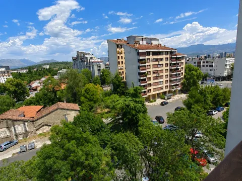 Rent, two bedroom apartment, 65m², Pejton, Podgorica - image 5