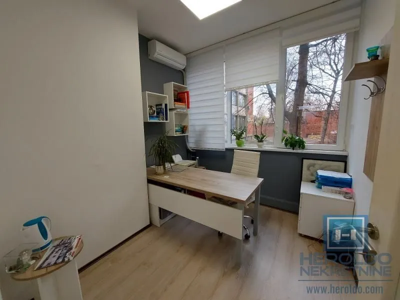 Sale, office space, 72m², Centar, Jagodina