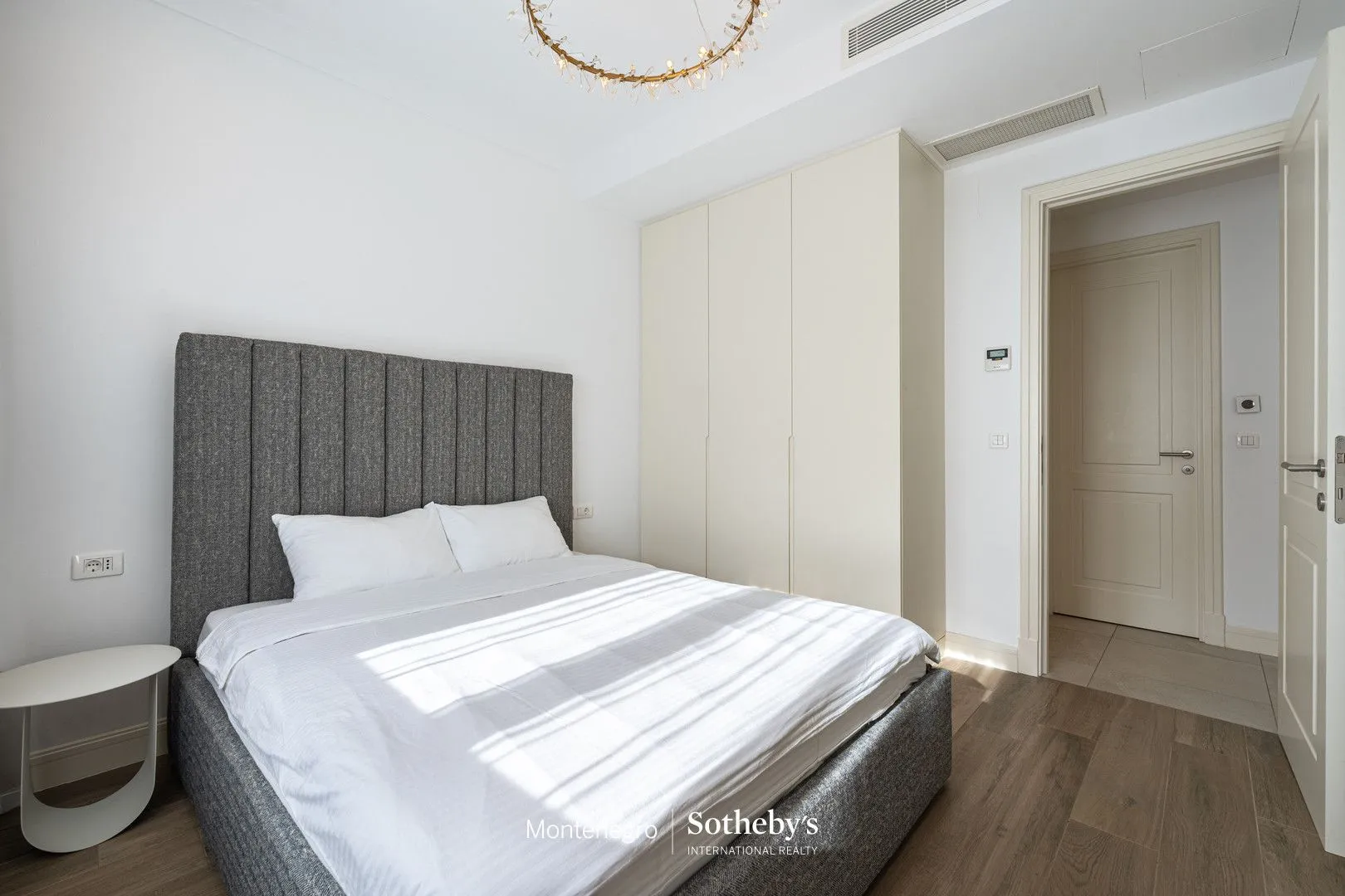 Prodaja, dvosoban stan, 83m², Kotor, Crna Gora