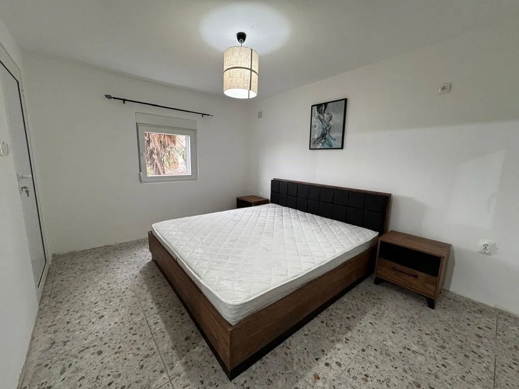 Prodaja, kuća, 300m², Šušanj, Bar