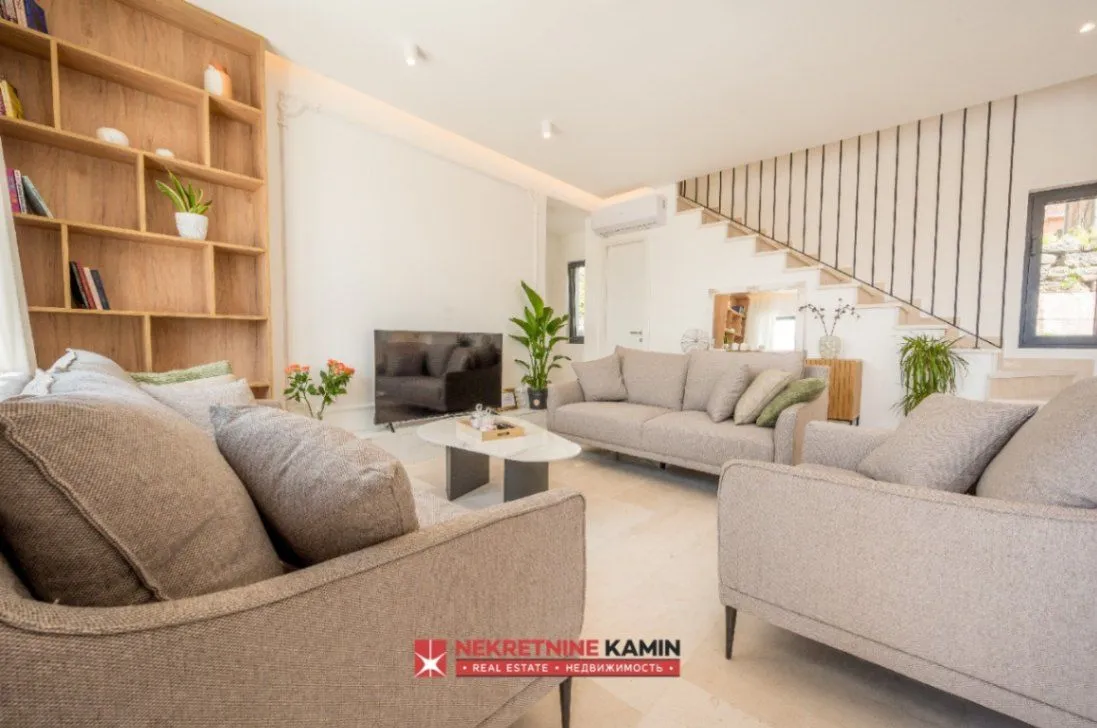 Prodaja, kuća, 250m², Tivat, Crna Gora
