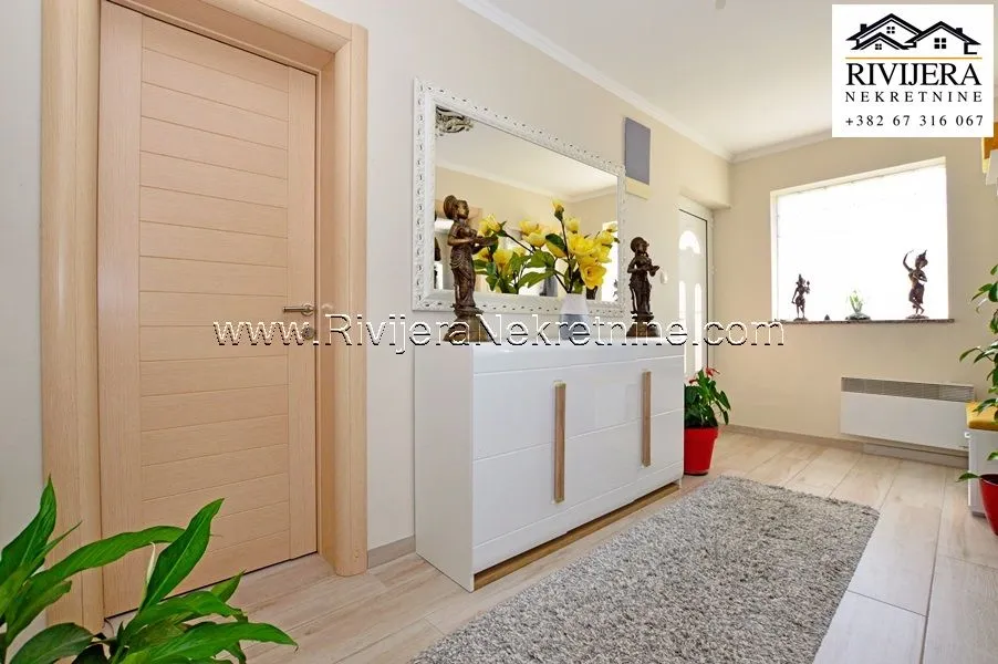 Prodaja, kuća, 200m², Baošići, Herceg Novi