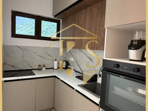 Rent, two bedroom apartment, 75m², Seljanovo, Tivat - image 4