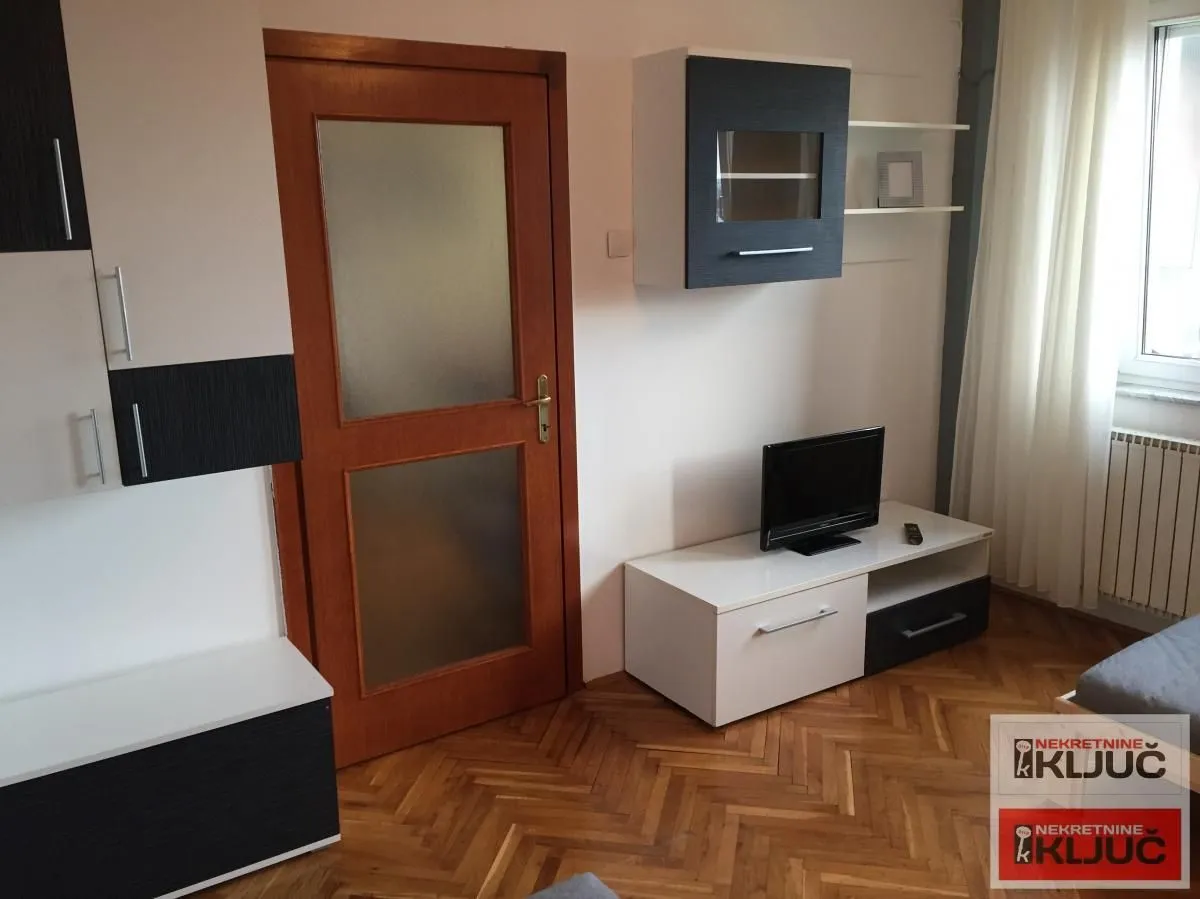 Prodaja, jednosoban stan, 41m², Bulevar Oslobodjenja, Novi Sad Sve Podlokacije