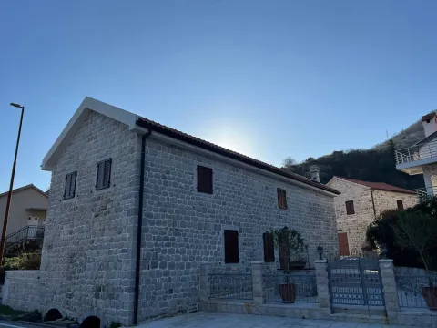 Prodaja, kuća, 500m², Herceg Novi, Crna Gora - image 2