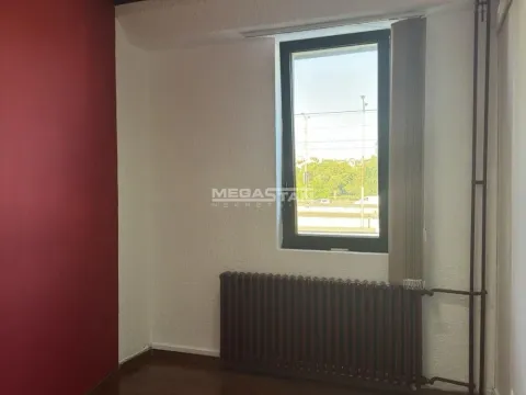Izdavanje, poslovni prostor, 79m², Savski Venac, Beograd - image 2