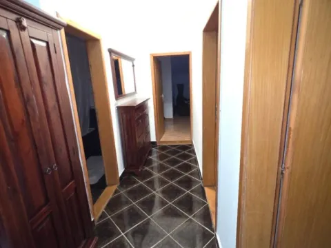 Izdavanje, dvosoban stan, 75m², Zagorič, Podgorica - image 4