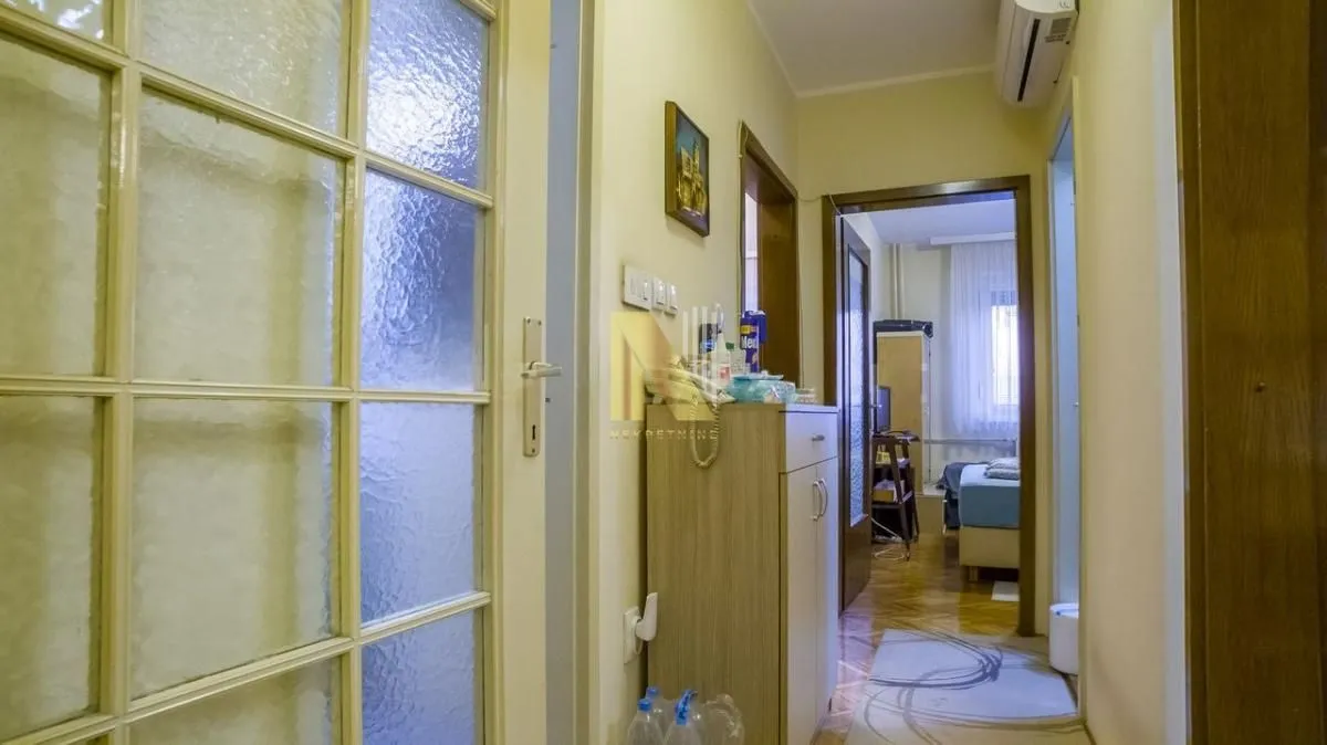 Prodaja, četvorosoban stan, 94m², Bulevar patrijarha Pavla, Novi Sad Sve Podlokacije