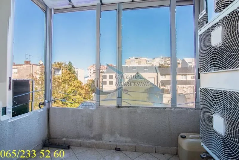 Sale, apartment, 375m², Voždovac Sve Podlokacije, Beograd
