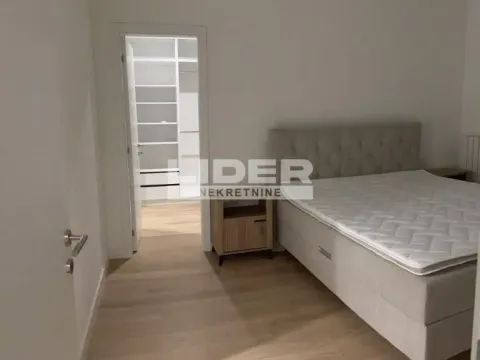 Izdavanje, trosoban stan, 86m², Savski Venac, Beograd - image 4