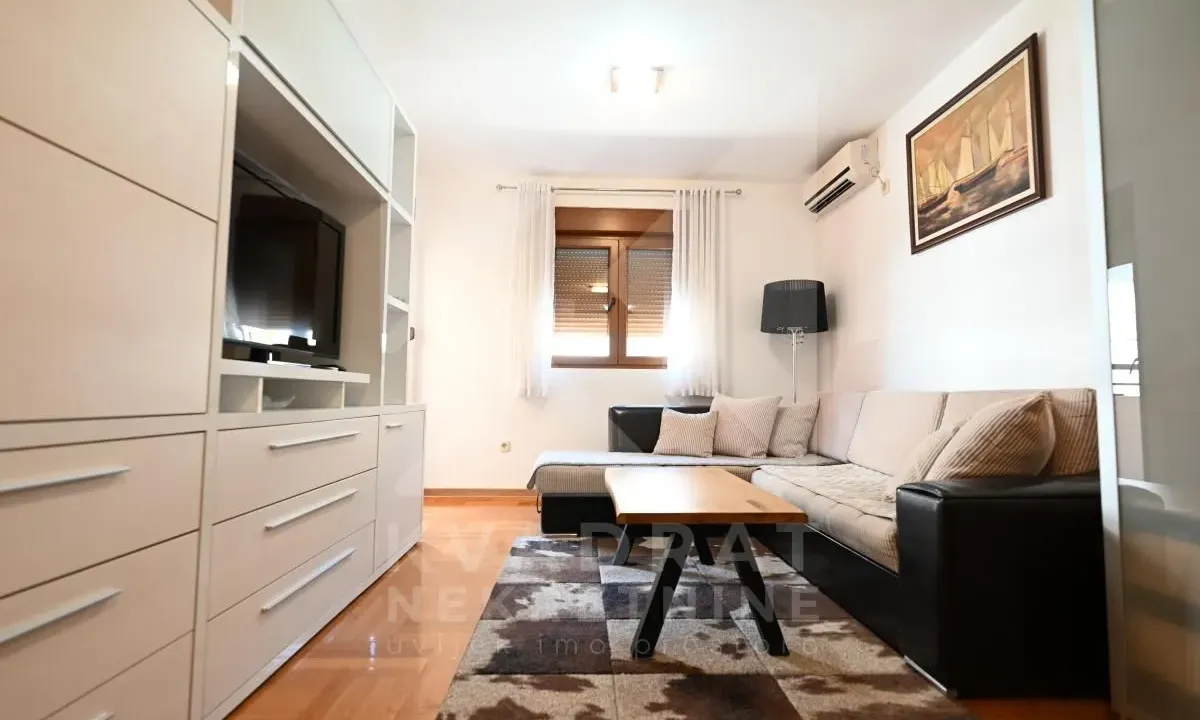 Prodaja, jednosoban stan, 44m², Stari Aerodrom, Podgorica