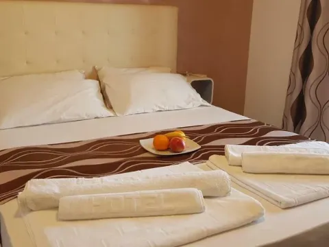 Prodaja, ugostiteljski objekat, 1200m², Ulcinj, Crna Gora - image 11