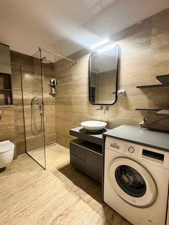 Izdavanje, dvosoban stan, 103m², Podgorica, Crna Gora
