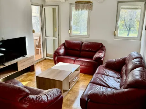 Rent, two bedroom apartment, 60m², Centar, Podgorica - image 8