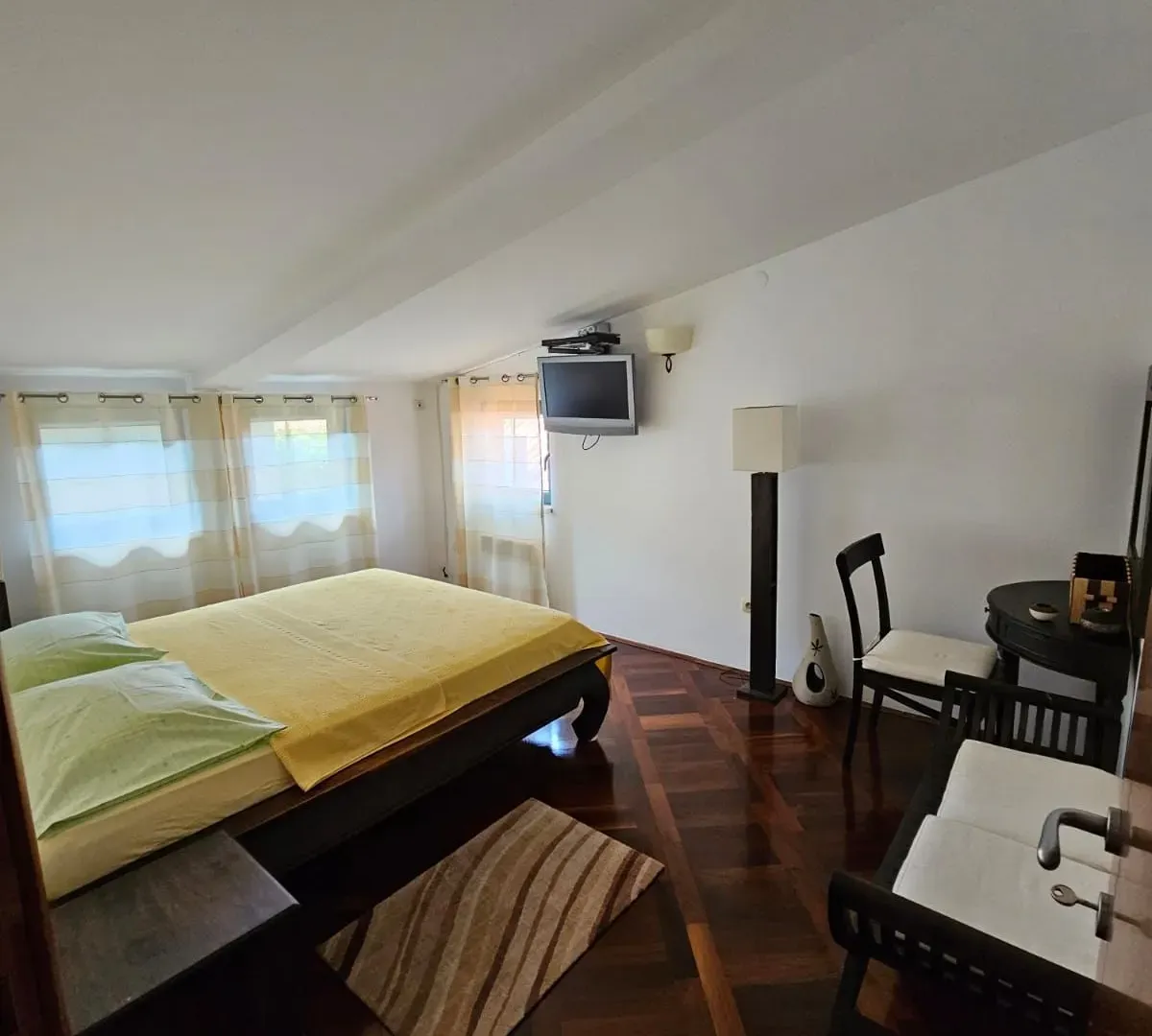 Rent, house, 100m², Pržno, Budva