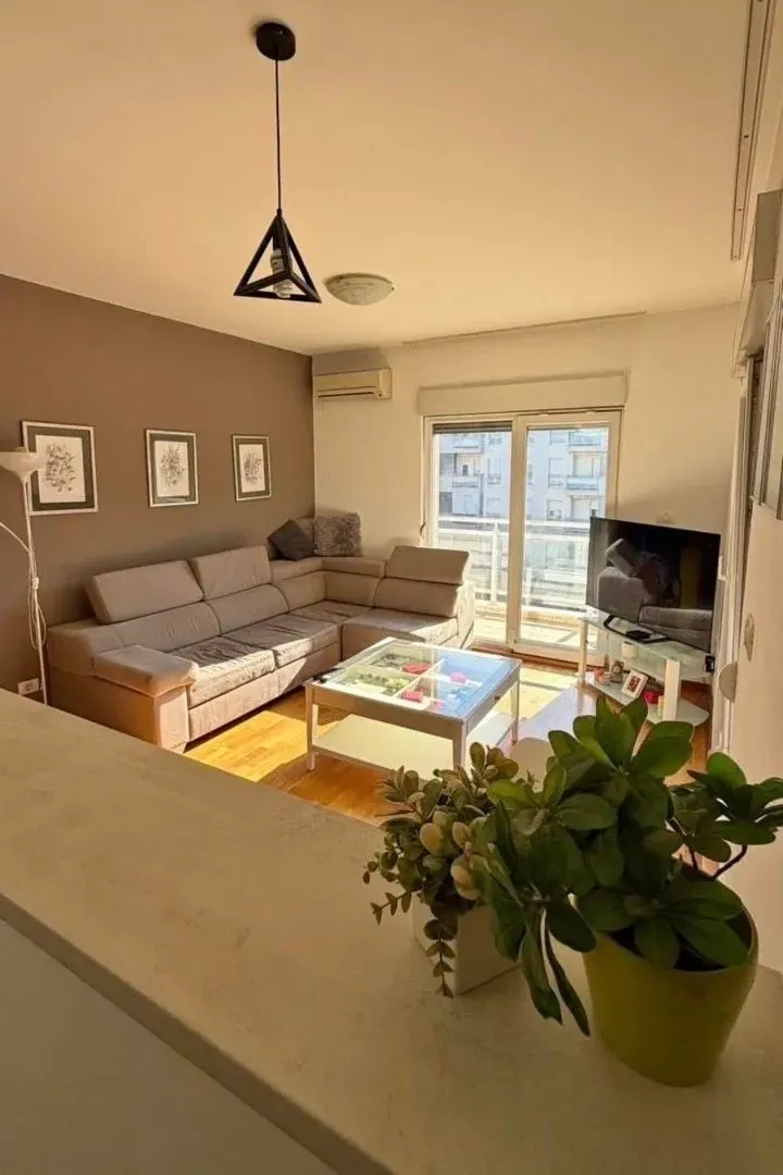Rent, two bedroom apartment, 70m², City Kvart, Podgorica