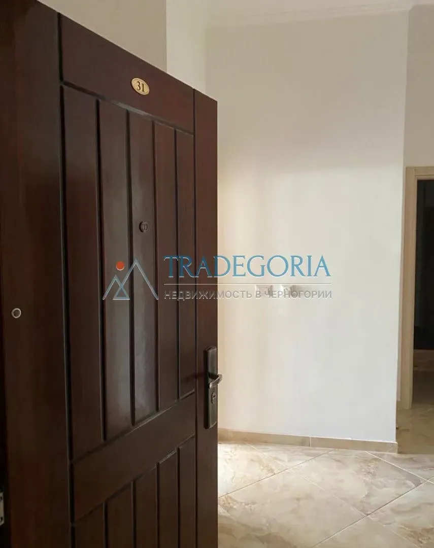 Prodaja, trosoban stan, 227m², Dobra Voda, Bar