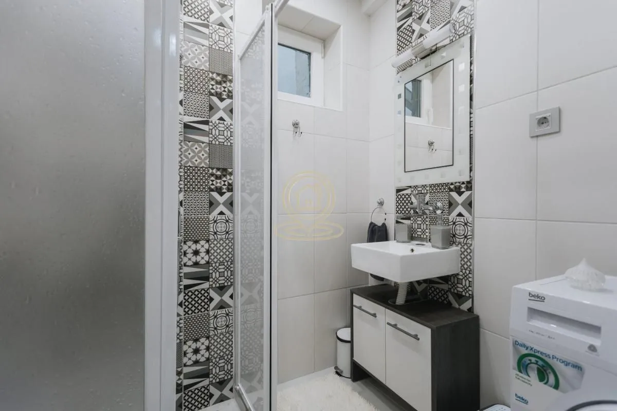 Prodaja, jednosoban stan, 38m², Centar, Novi Sad