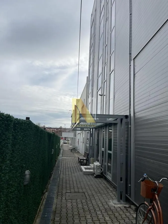 Rent, office space, 150m², Novo naselje, Novi Sad