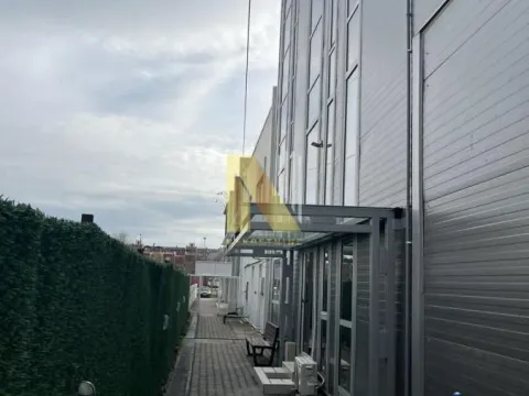 Rent, office space, 150m², Novo naselje, Novi Sad - image 10