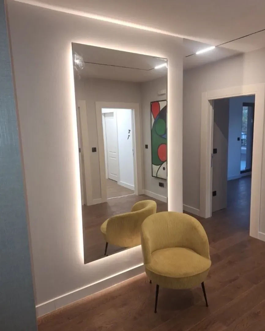 Izdavanje, trosoban stan, 163m², Dalmatinska ulica, Podgorica