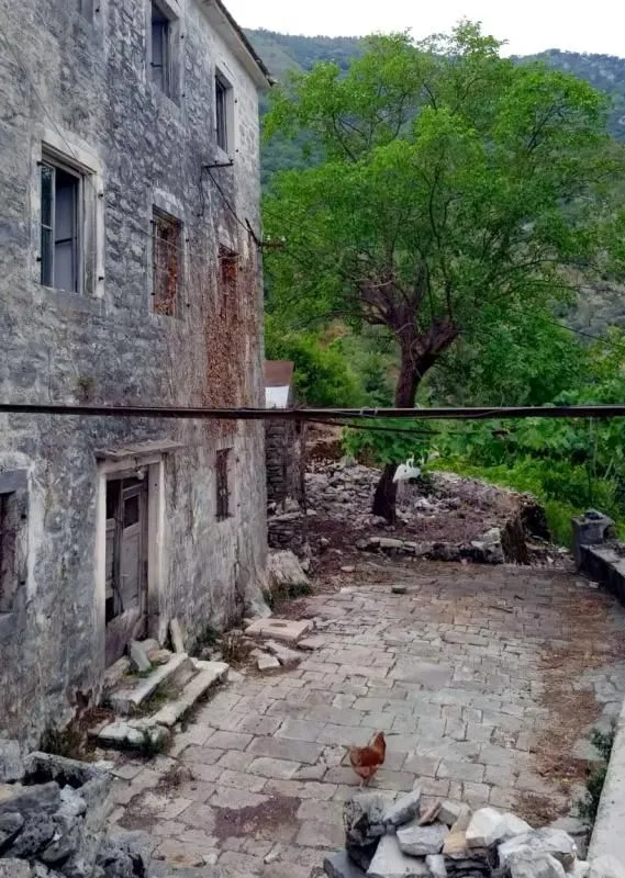 Sale, house, 186m², Stoliv, Kotor