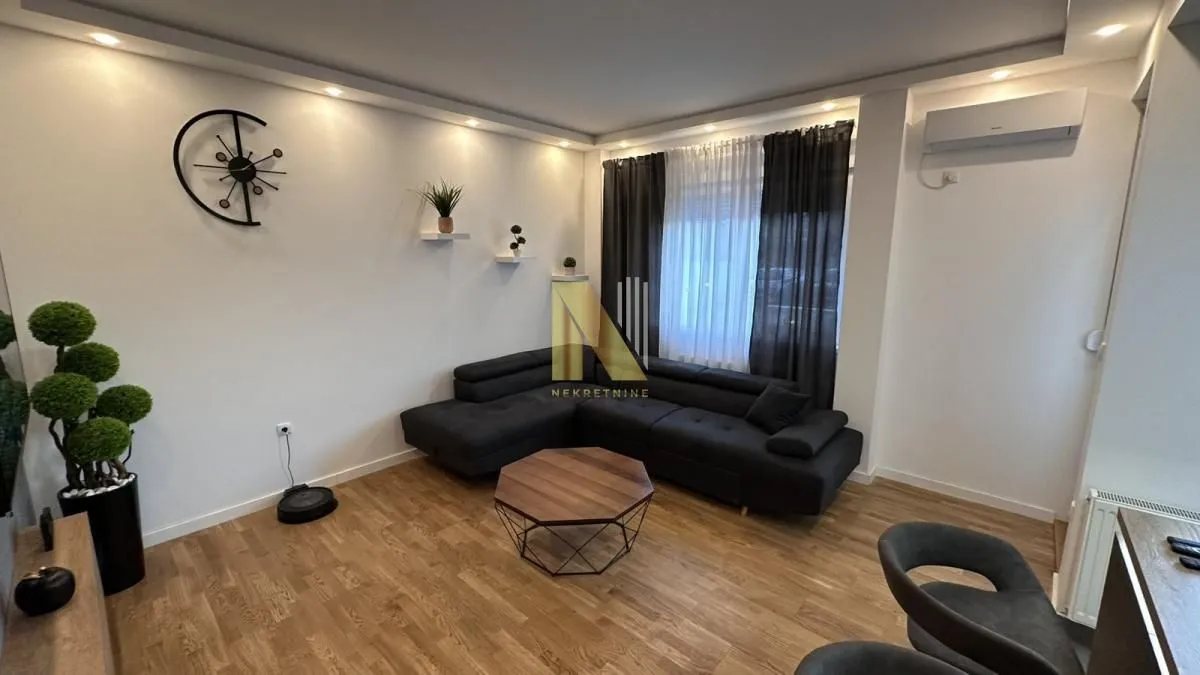 Prodaja, stan, 42m², Petrovaradin, Novi Sad