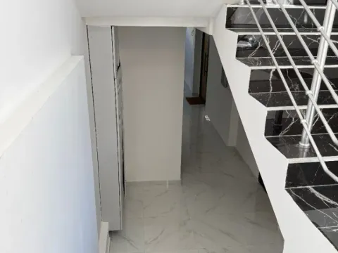 Prodaja, jednosoban stan, 40m², Zabjelo, Podgorica - image 7