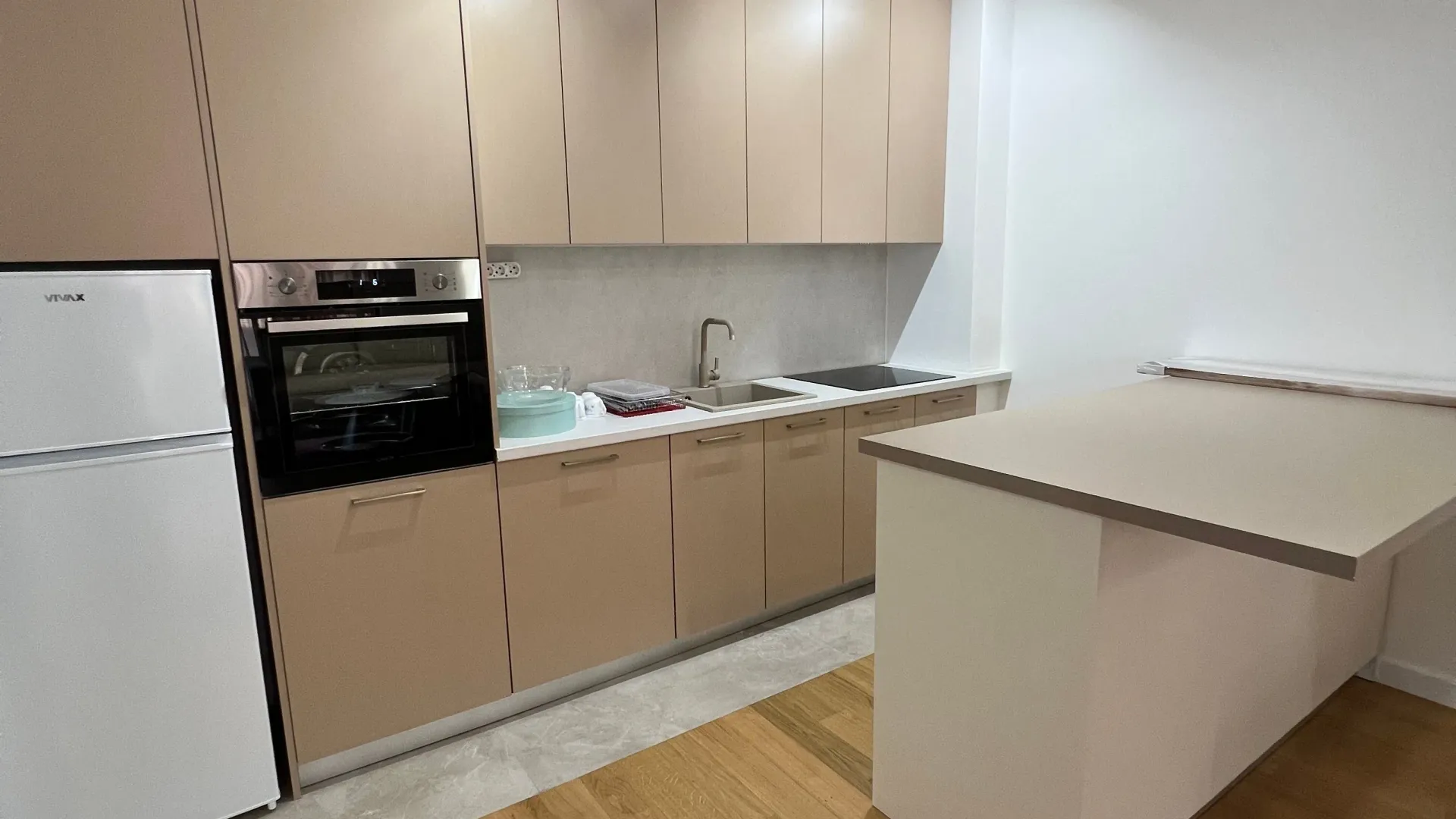 Rent, one bedroom apartment, 55m², Centar, Bar