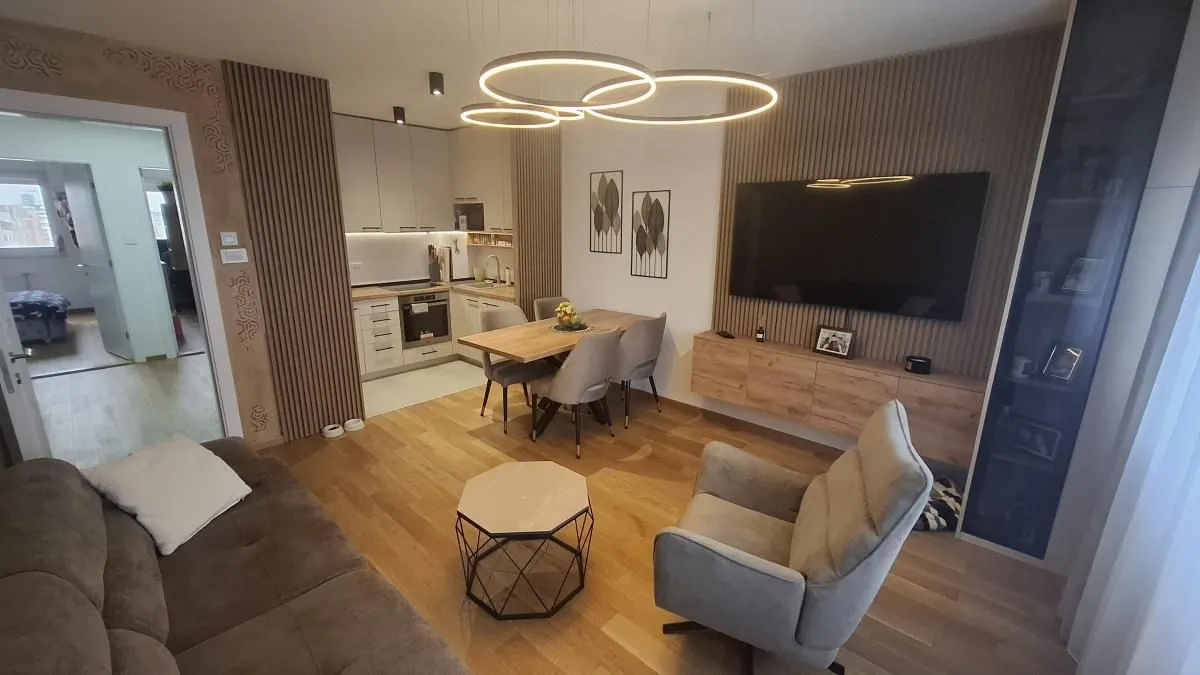 Prodaja, četvorosoban stan, 80m², Nova Detelinara, Novi Sad Sve Podlokacije