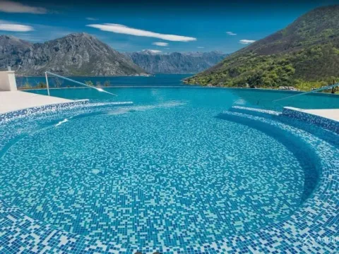 Sale, one bedroom apartment, 58m², Morinj, Kotor