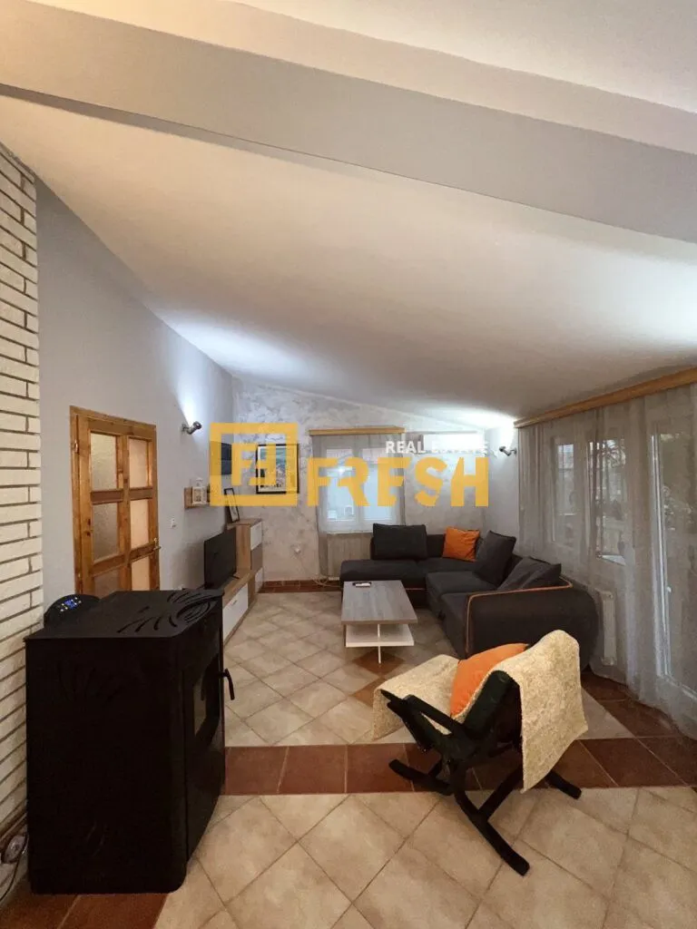 Izdavanje, trosoban stan, 100m², Zabjelo, Podgorica