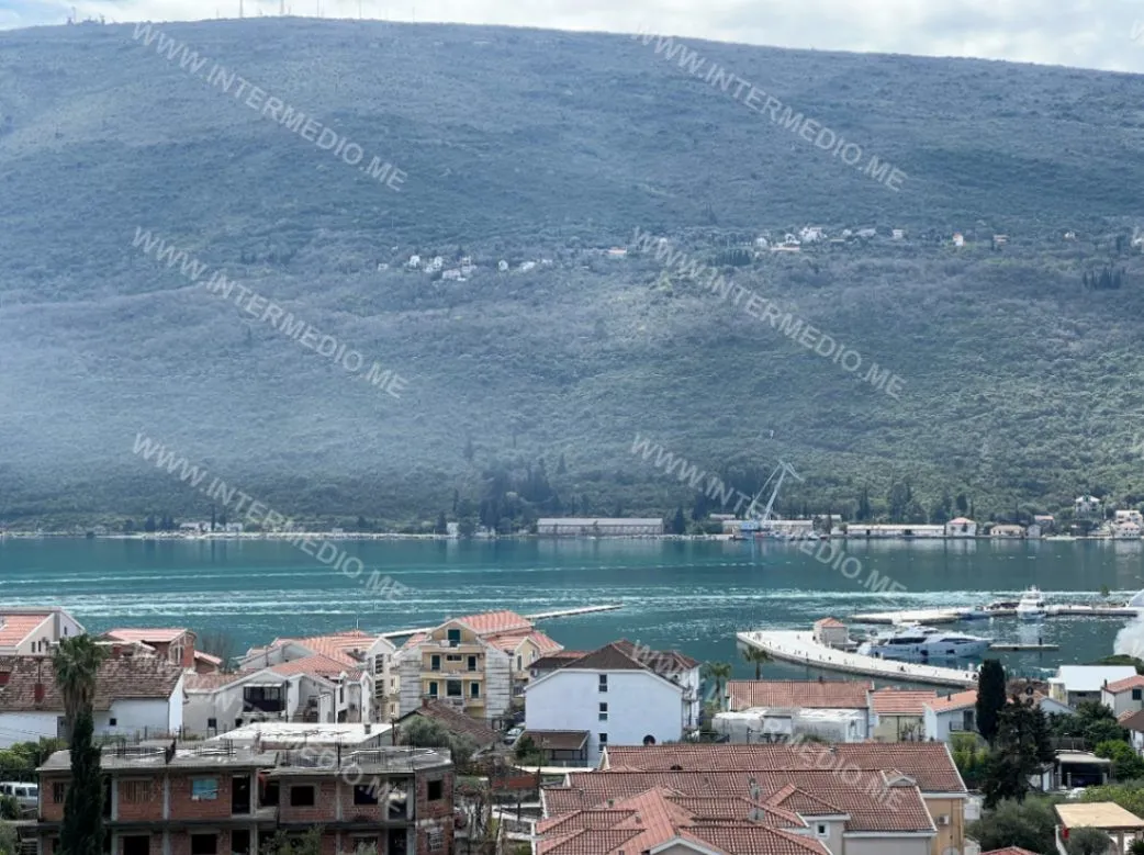 Prodaja, jednosoban stan, 47m², Đenovići, Herceg Novi