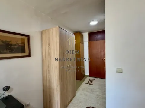 Rent, studio apartment, 32m², Makedonsko naselje, Bar - image 3