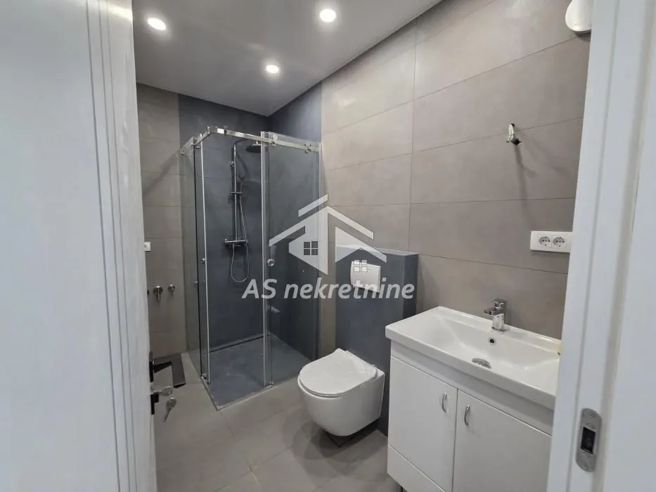 Rent, four bedroom apartment, 76m², Stari Grad, Beograd