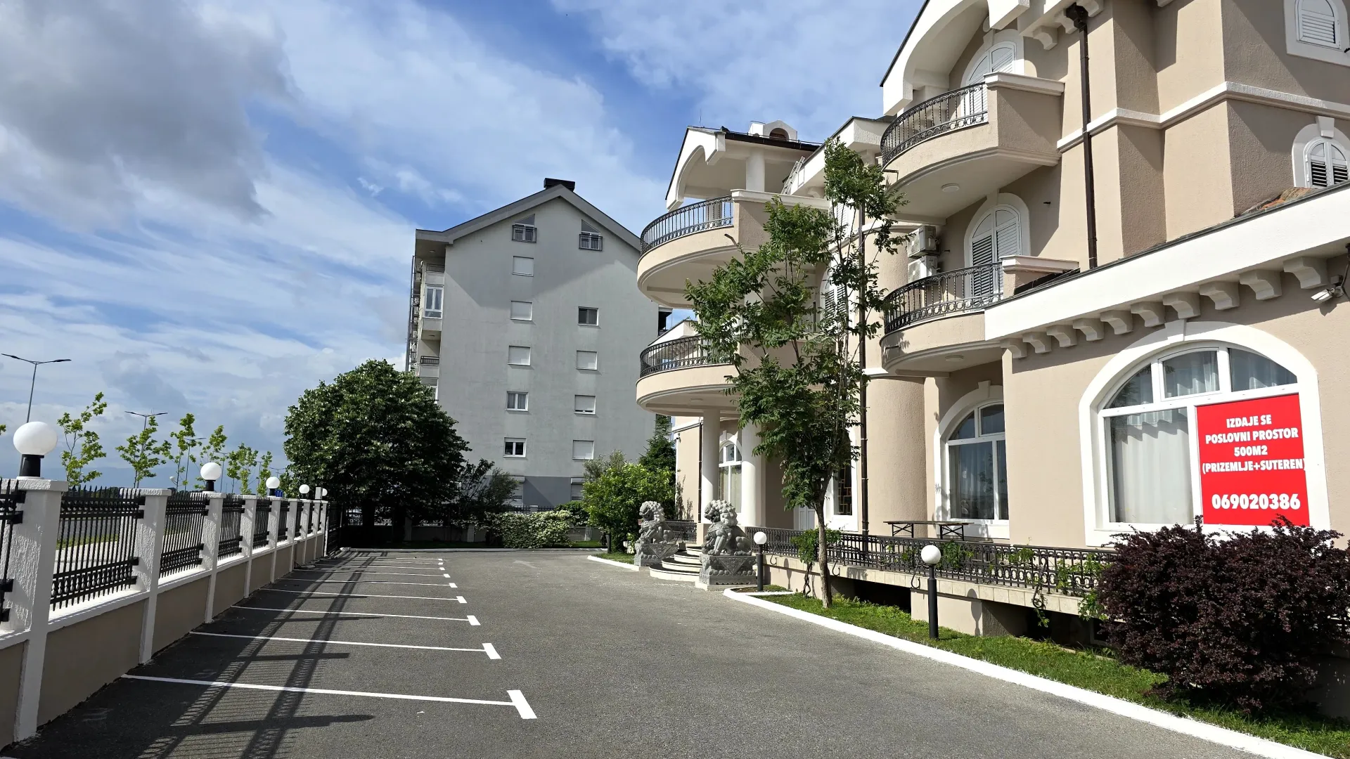 Rent, office space, 500m², Stari Aerodrom, Podgorica